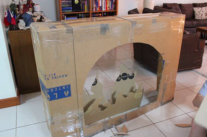 Κάνουμε σημάδια και κόβουμε τα στοιχεία του μελλοντικού τζακιού