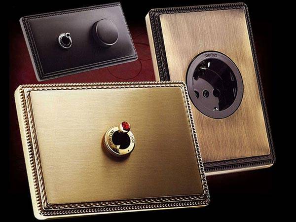 Гнезда и ключове с кристали Сваровски