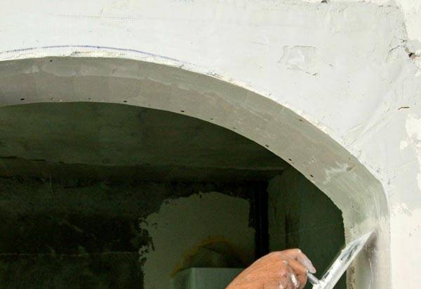 Removing corners with plaster