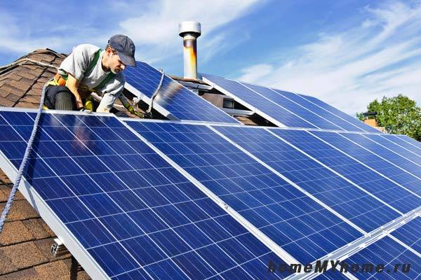 Instalarea panourilor solare pe acoperiș