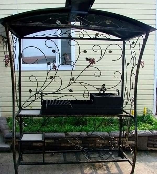 Forged brazier with barbecue