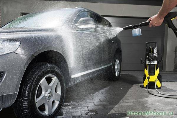 Измиването на кархер е сериозен тест за пода