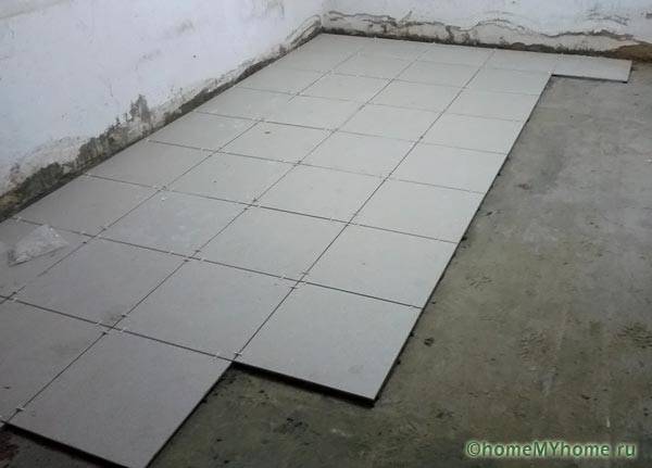 Полагане на порцеланови каменни изделия