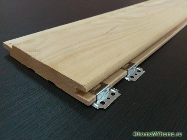 Semasa clapboarding, penggunaan penjepit adalah disyorkan