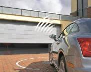 ประตูโรงรถอัตโนมัติพร้อมรีโมทเปิด