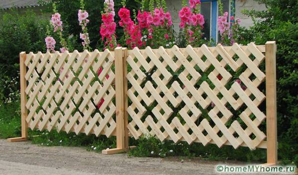 Mini-Zaun mit einem Originalmuster