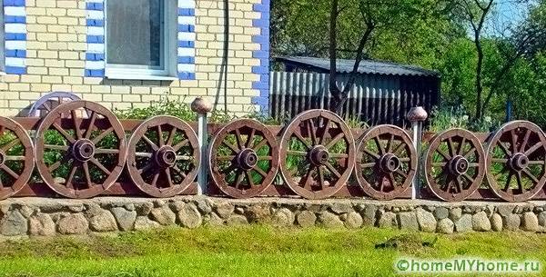 Manchmal können unnötige alte Gegenstände zu einem echten Designfund werden