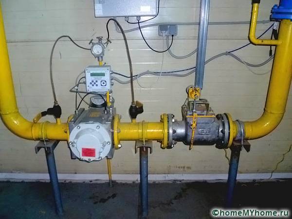 The pressure control device is an integral part of the plumbing structure