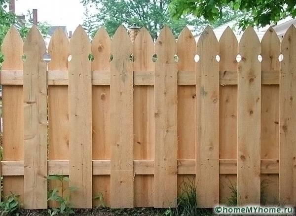 Die Dielenkonstruktion zeichnet sich durch Einfachheit aus