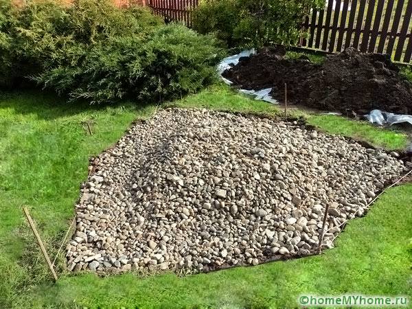 The stability of the structure depends on the quality of the drainage system.