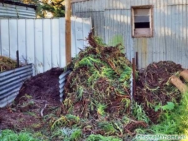 Купчина хумус може да бъде частично затворена от прегради