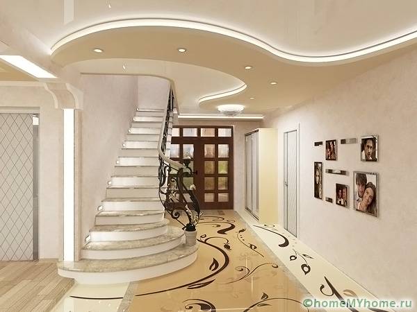 Il design insolito del corridoio sorprenderà anche gli intenditori di bellezza insuperabili