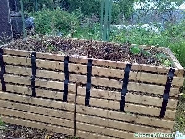 Кошът за компост не трябва да се поставя в ямата