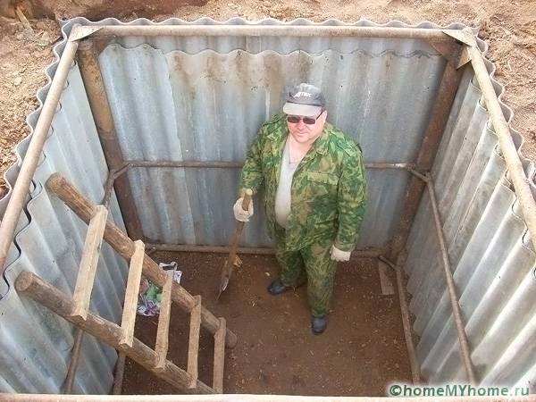 Размерът на вдлъбнатината зависи от необходимото количество тор за определена площ