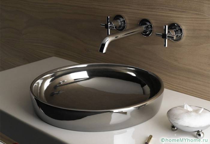 Metal sink is characterized by practicality and functionality
