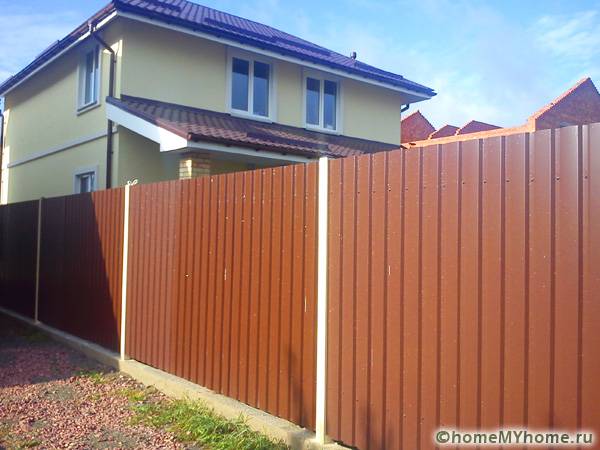 Products from a profiled sheet are characterized by practicality and versatility.