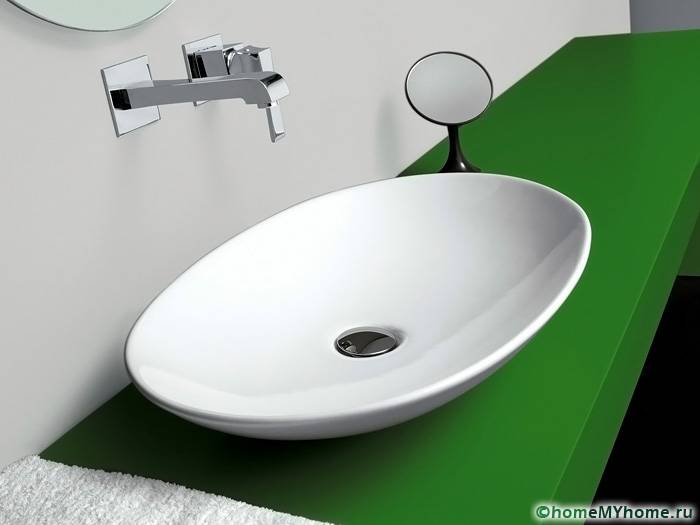 Oval models look good even in small spaces