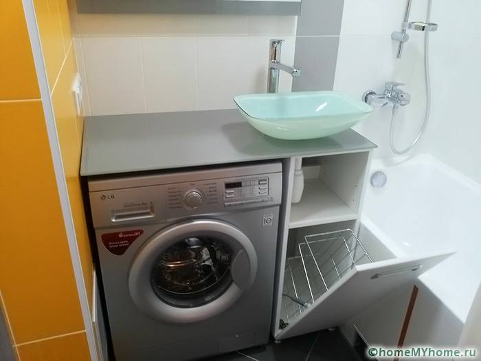 Free space under the washbasin can be used to install additional shelves