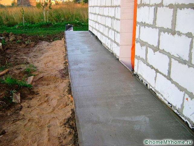 Pemasangan kawasan buta tegar selesai