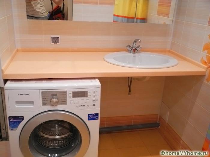 The table top can even be made of plastic