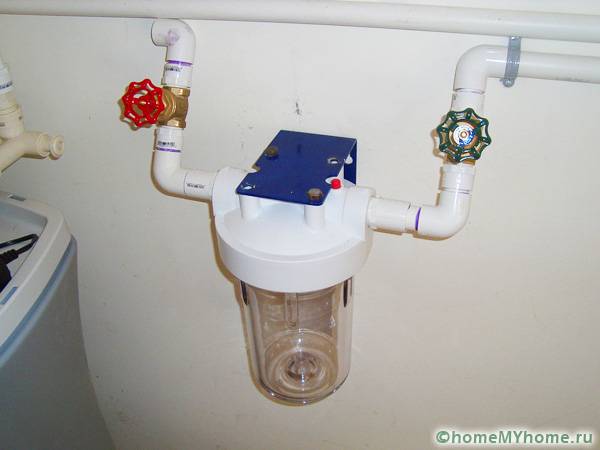 Инсталирането на инсталации за течаща вода се извършва директно в тръбите