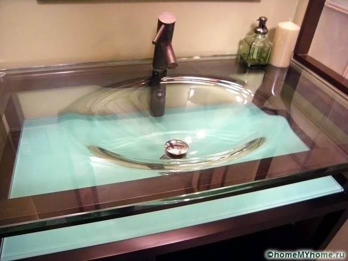 Glass models allow you to create original modern interiors