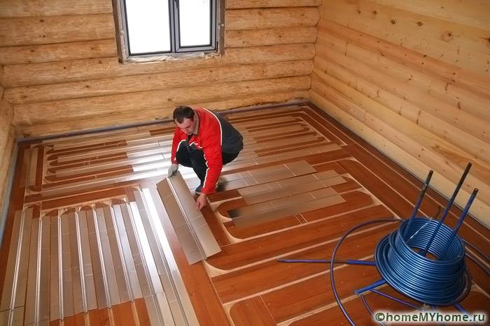 Susunan sistem di rumah kayu tanpa lapisan simen-pasir