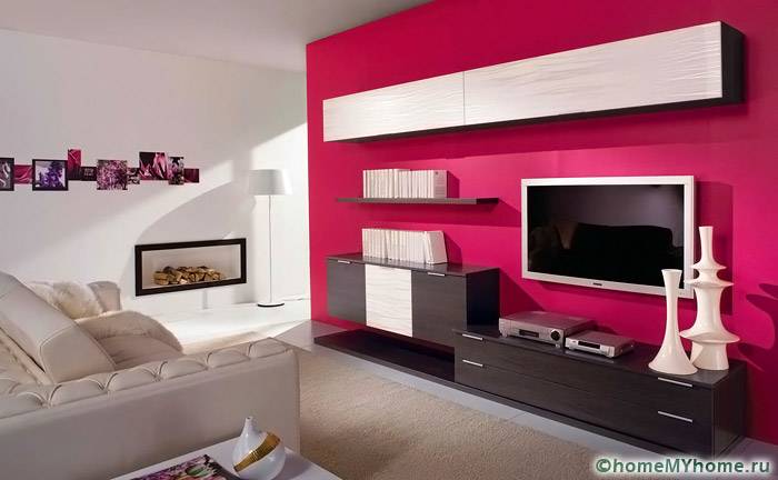 Hiasan yang tidak biasa akan menjadi hiasan sebenar alat dengar seperti itu.