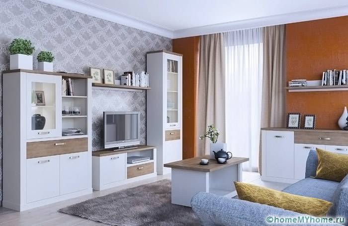 Slaid gaya Provence boleh mempunyai reka bentuk yang ringkas. Reka bentuk modular Provence boleh dibeli dengan harga 40 ribu rubel