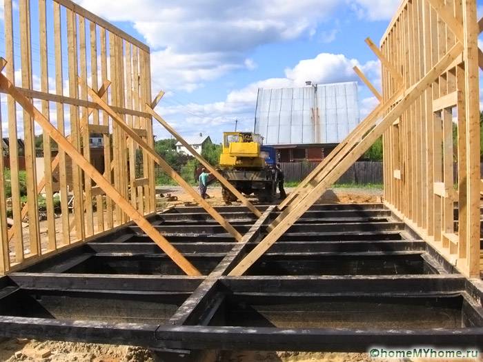 Thực hiện công việc xây dựng khung