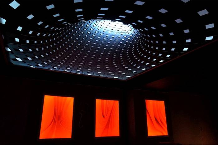 Πηγές φωτός εγκατεστημένες μέσα σε κατασκευές