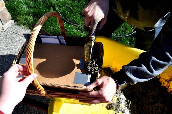 Hasır dahil herhangi bir kap form olarak kullanılabilir