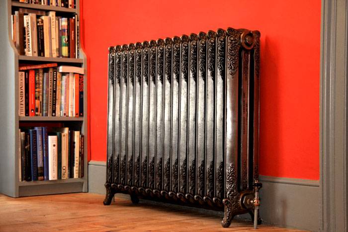 Modern manufacturers make highly artistic works of radiators that can decorate any interior