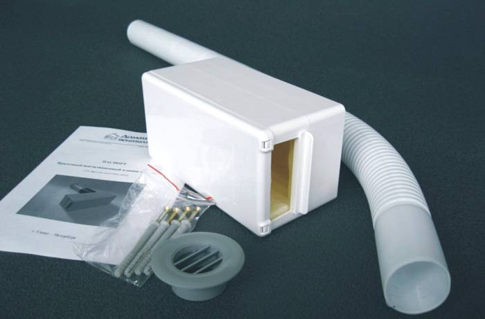 Някои устройства може да се различават по материала на производство. Има модели от пластмаса, метал или експандиран полистирол