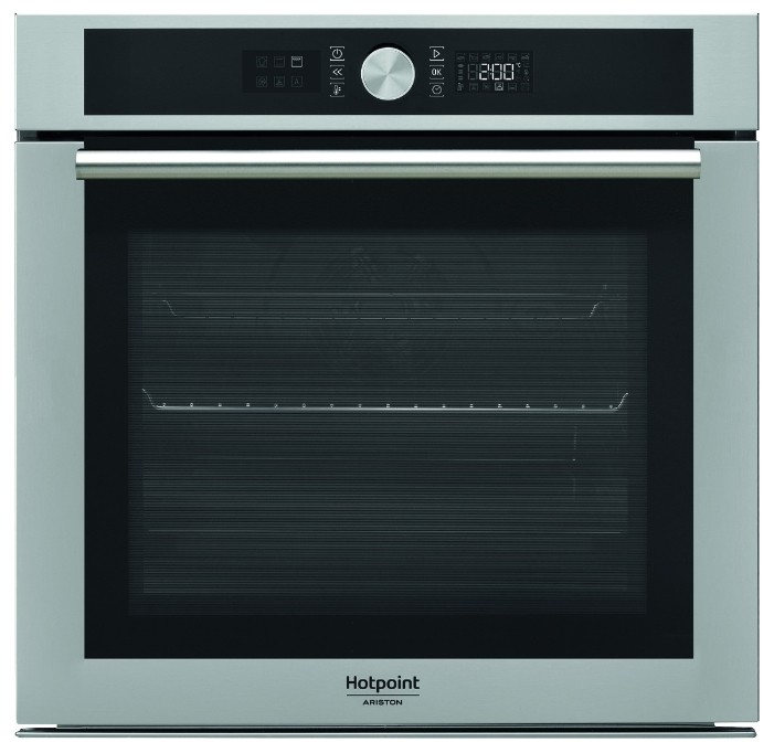 Моделът разполага с прост контролен панел