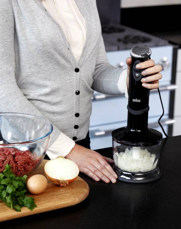 Complete with a bowl, it transforms into a stable stationary model