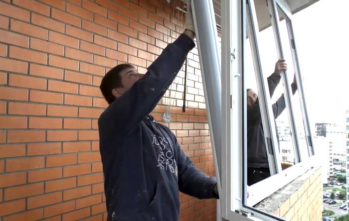 Καλύτερη εγκατάσταση με έναν ή δύο βοηθούς