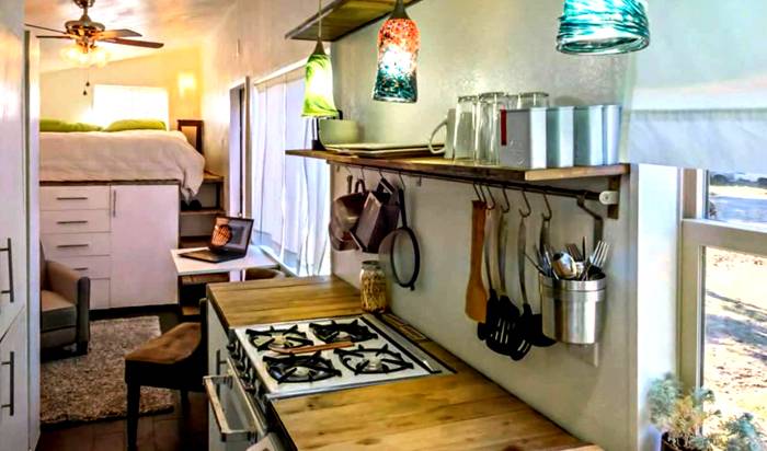 Wir arrangieren die Küche