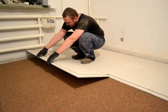 Les feuilles GVL sont utilisées pour couvrir le remblai