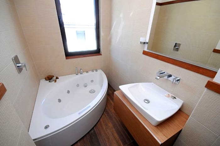 The corner bowl will allow you to stretch out to its full height, so that, based on our wishes, we form an idea of what type of plumbing needs to be selected