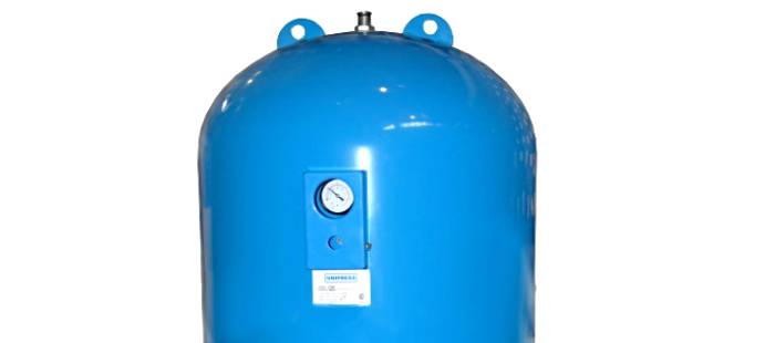 Διατίθενται συσκευές με ενσωματωμένο μανόμετρο, ενώ τα υπόλοιπα συνδέονται μέσω καρούλι