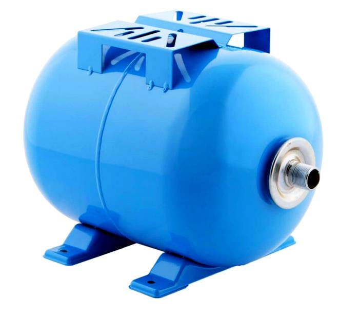 Μια επίπεδη πλατφόρμα στο συσσωρευτή έχει σχεδιαστεί για την εγκατάσταση μιας αντλίας σε αυτήν, βοηθά στη βελτιστοποίηση της θέσης της υδραυλικής μονάδας