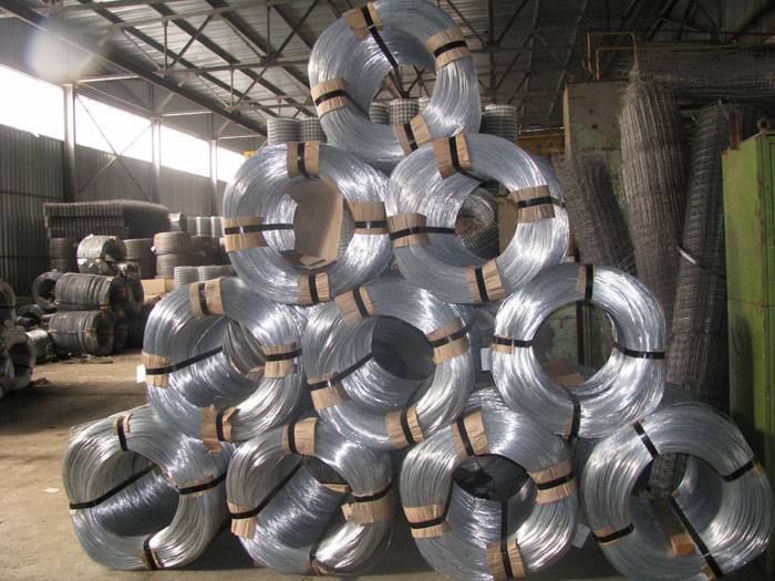 Το πλέξιμο σύρμα χρησιμοποιείται σε μια μεγάλη ποικιλία βιομηχανιών: μηχανολογία, κατασκευές, βιομηχανική παραγωγή