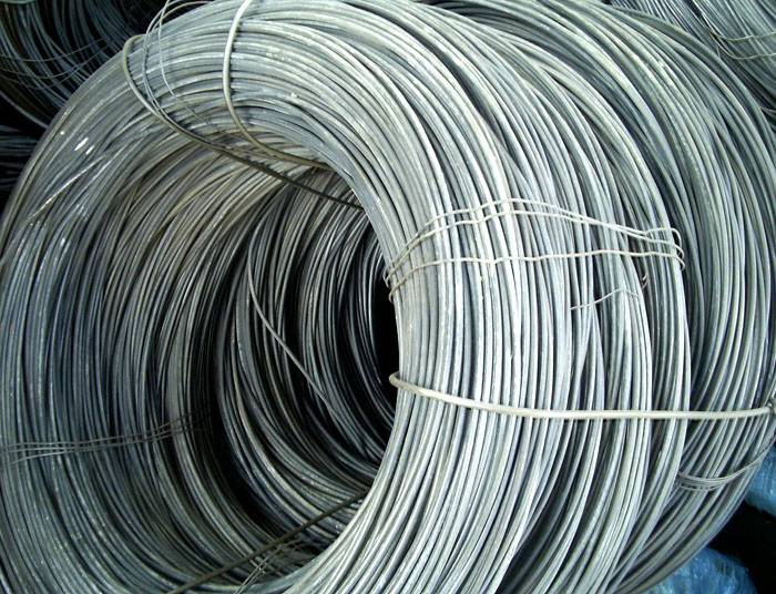 Είναι σημαντικό να θυμάστε ότι όσο πιο παχύ είναι το υλικό του δεσμού, τόσο πιο δύσκολο είναι να φτιάξετε έναν σταθερό κόμπο από αυτό.