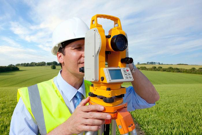 Tahap pertama pembuatan projek adalah kajian data geodetik laman web ini