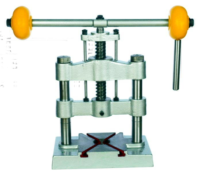 Миниатюрна механична преса - това няма да създаде много усилия