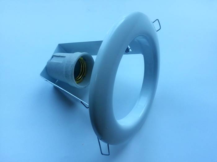 Source de lumière encastrée: taille compacte, boîtier en plastique