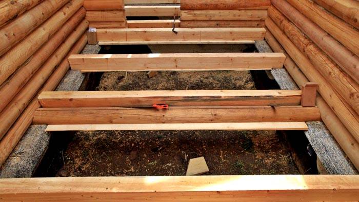 Risolvono questo problema con la ventilazione sotto il pavimento nella vasca da bagno