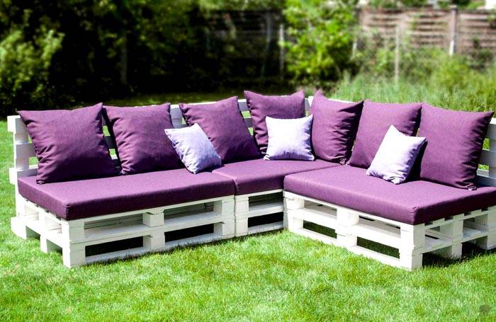 Pallets worth painting