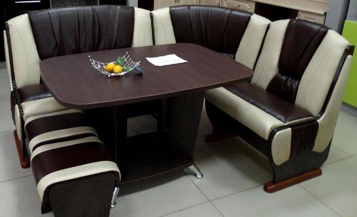 Original kitchen corners for a small kitchen